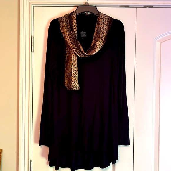 Blk High/Lo Modal top - Picture 3 of 4